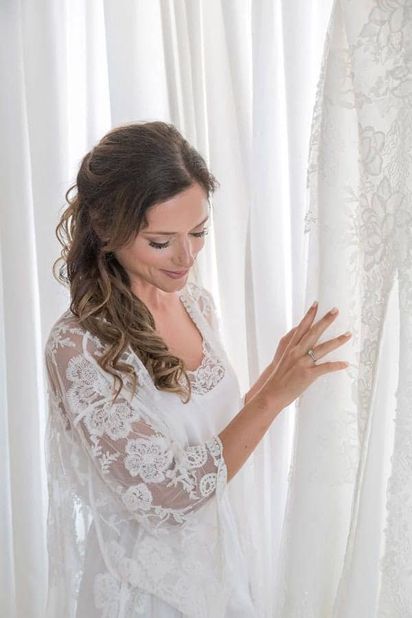 romantic-corfu-wedding-stunning-florals-orange-blue-hues_06