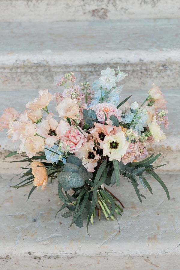 romantic-corfu-wedding-stunning-florals-orange-blue-hues_16