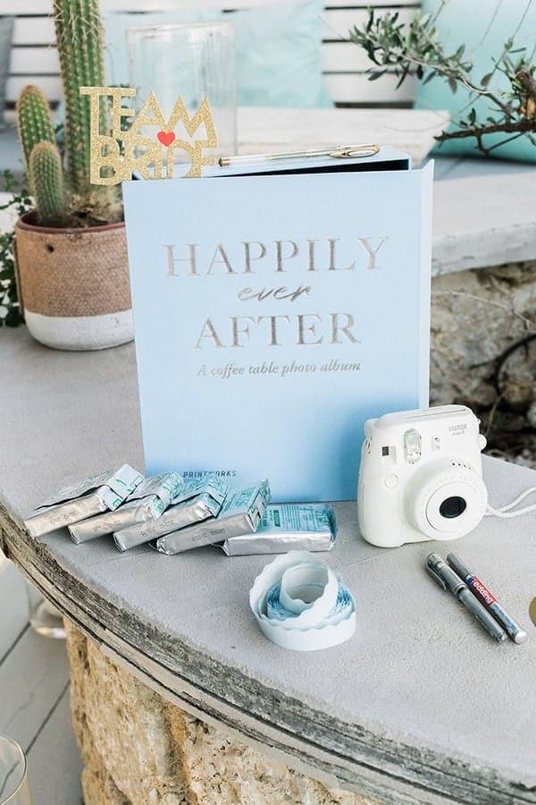 romantic-corfu-wedding-stunning-florals-orange-blue-hues_41