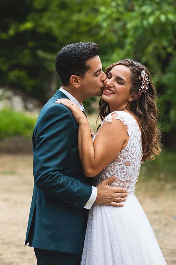 romantic-day-after-shoot-picturesque-village-amfikleia_05x