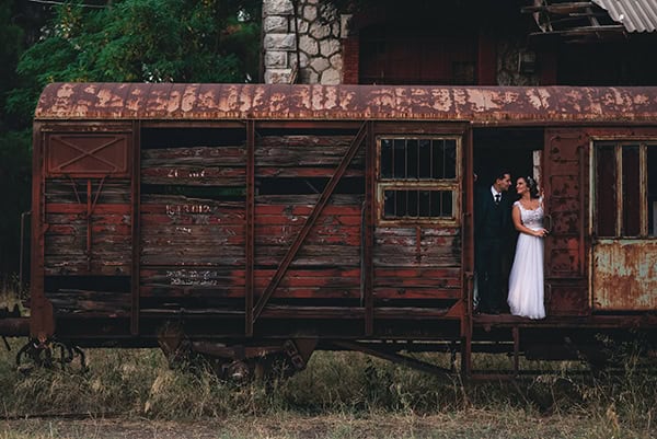 romantic-day-after-shoot-picturesque-village-amfikleia_06