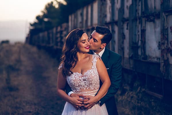 romantic-day-after-shoot-picturesque-village-amfikleia_08