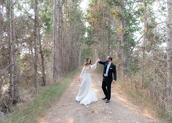 romantic-fall-wedding-limassol-white-hydrangeas_05