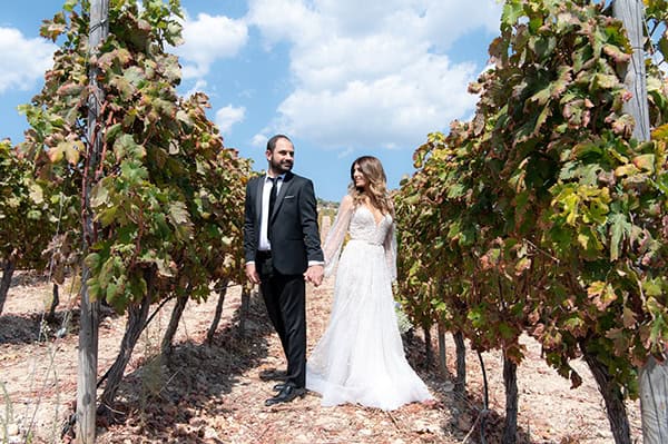 romantic-fall-wedding-limassol-white-hydrangeas_26