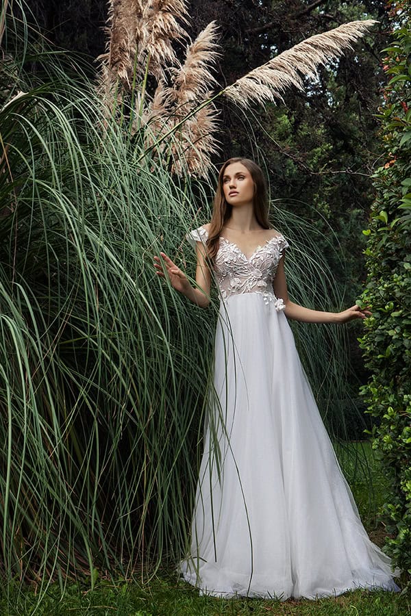 romantic-wedding-gowns-melitini-bridal-special-bridal-look_03x