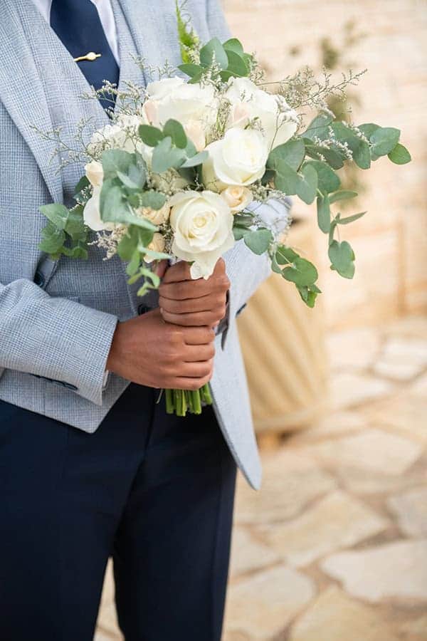 romantic-wedding-hatzi-mansion-white-flowers_07x