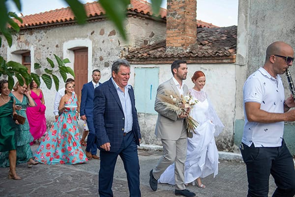 rustic-summer-wedding-lesvos-dried-flowers_05