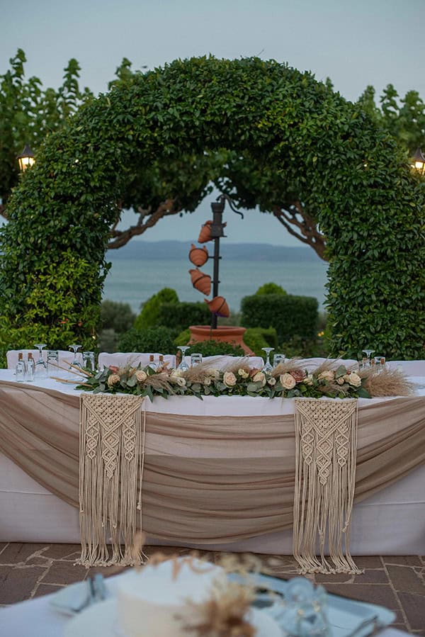 rustic-summer-wedding-lesvos-dried-flowers_18x