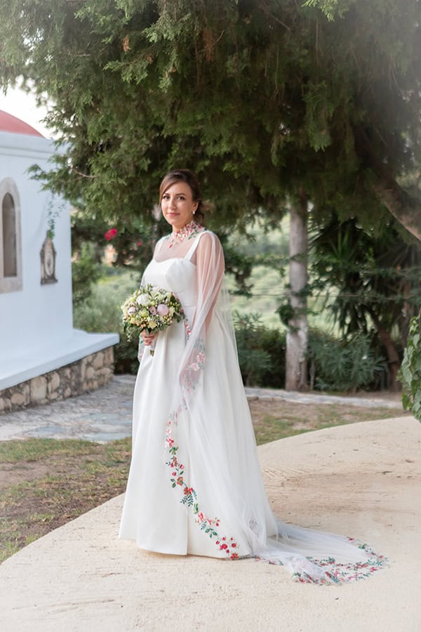 rustic-wedding-crete-florals-pastel-tones_20x