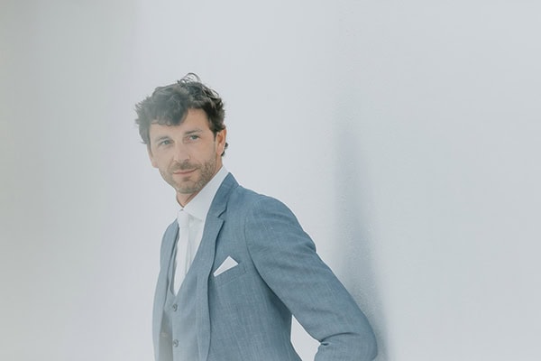 summer-beach-wedding-karpathos-olives-roses_10