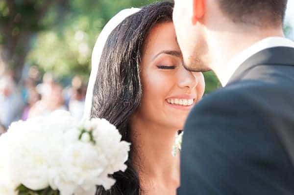 summer-wedding-patra-white-flowers_07