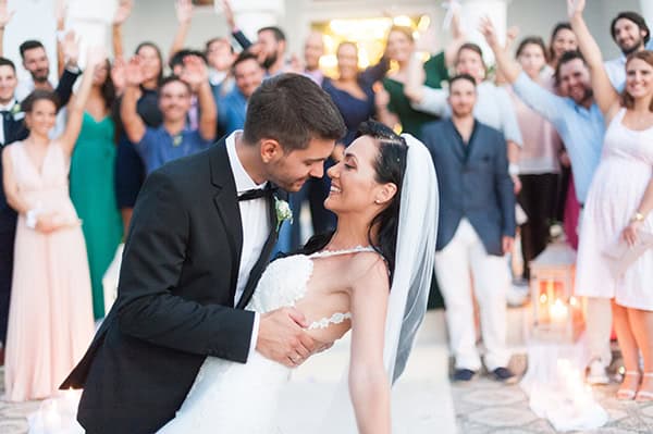 summer-wedding-patra-white-flowers_12