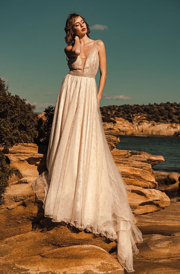 the-utterly-bridal-look-flowy-wedding-dresses_03z
