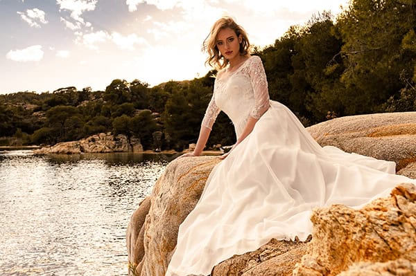 the-utterly-bridal-look-flowy-wedding-dresses_12