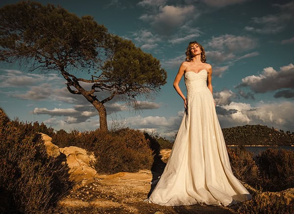 the-utterly-bridal-look-flowy-wedding-dresses_14