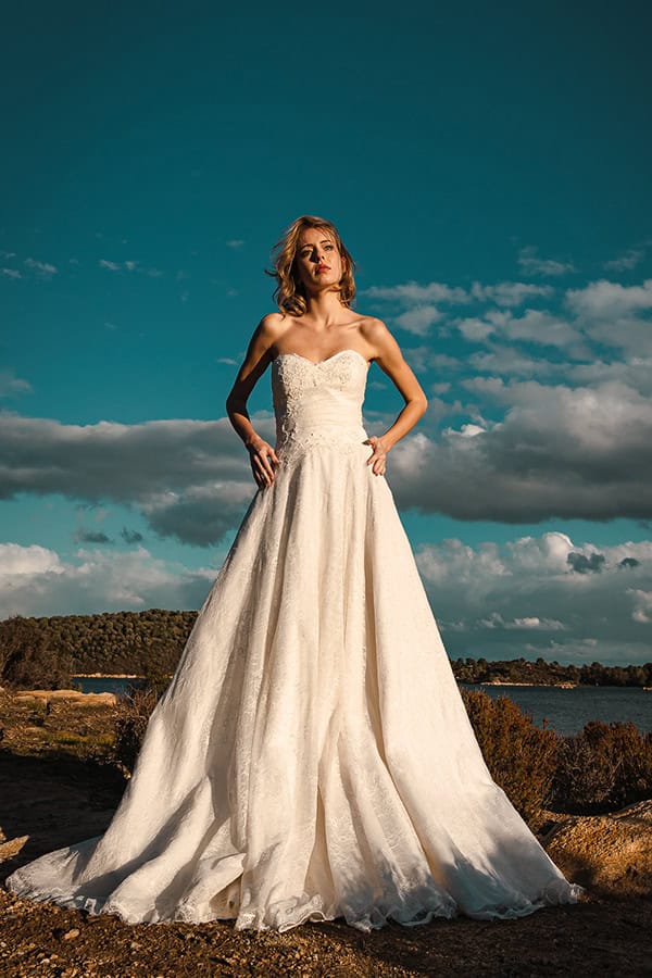 the-utterly-bridal-look-flowy-wedding-dresses_15