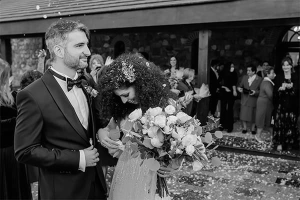 autumn-wedding-nicosia-white-florals-gold-touches_15