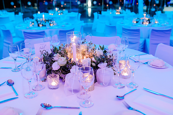 autumn-wedding-nicosia-white-florals-gold-touches_16