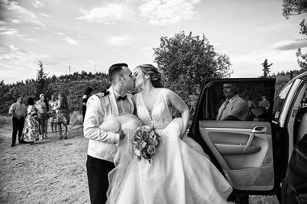 beutiful-military-wedding-thessaloniki-coorful-flowers_18