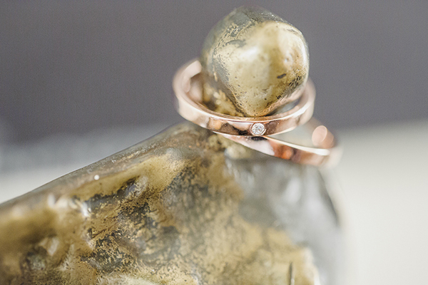 boho-chic-wedding-athens-pampas-grass-white-flowers_07