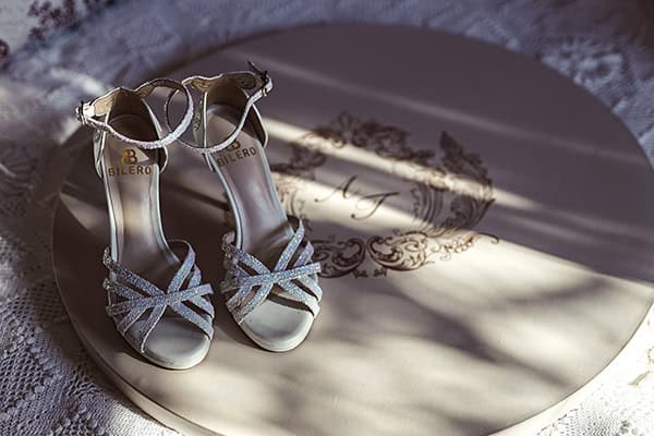 boho-chic-wedding-athens-pampas-grass-white-flowers_08