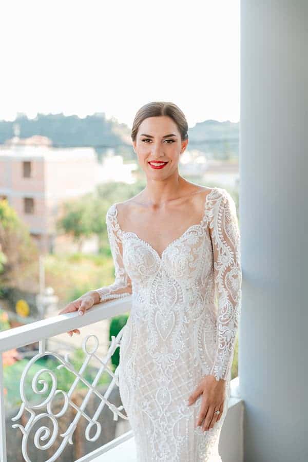 chic-summer-wedding-patra-white-florals_10