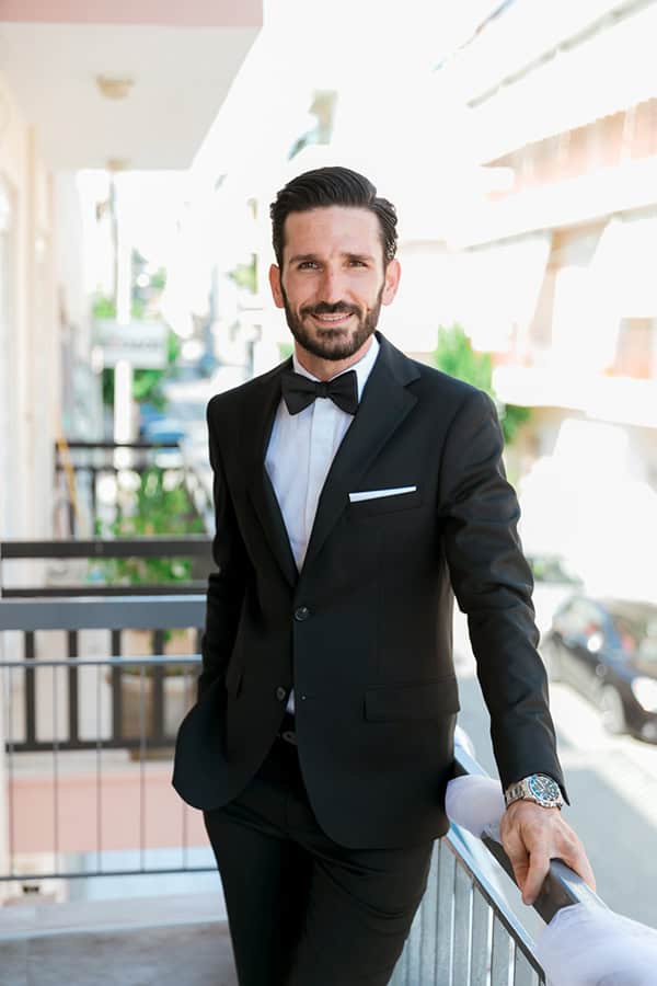 chic-summer-wedding-patra-white-florals_15