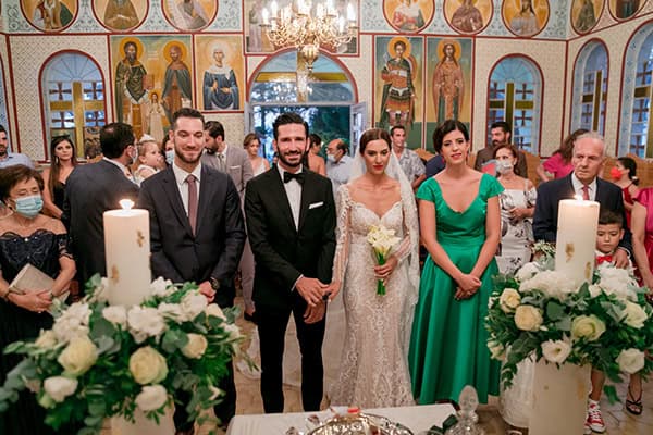 chic-summer-wedding-patra-white-florals_23