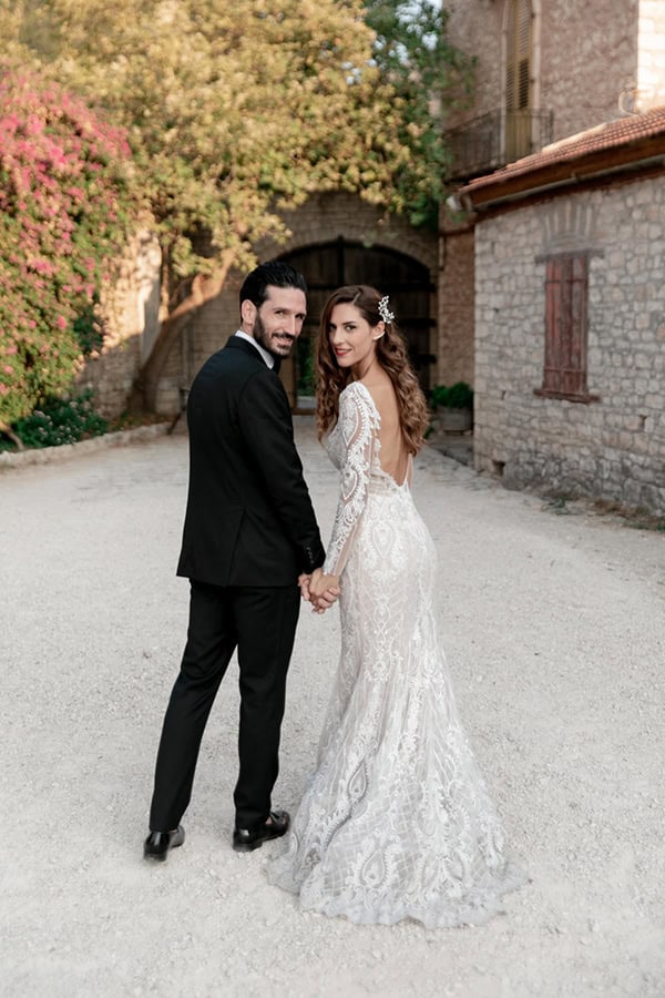 chic-summer-wedding-patra-white-florals_42