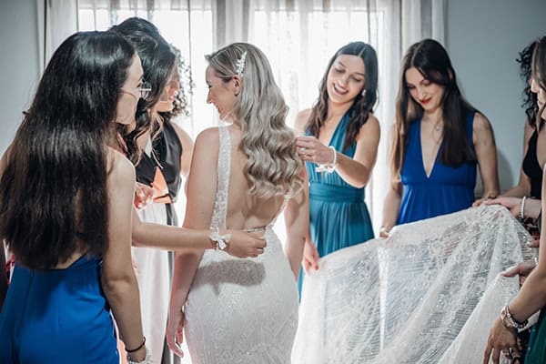 chic-summer-wedding-white-flowers-gold-accents_05