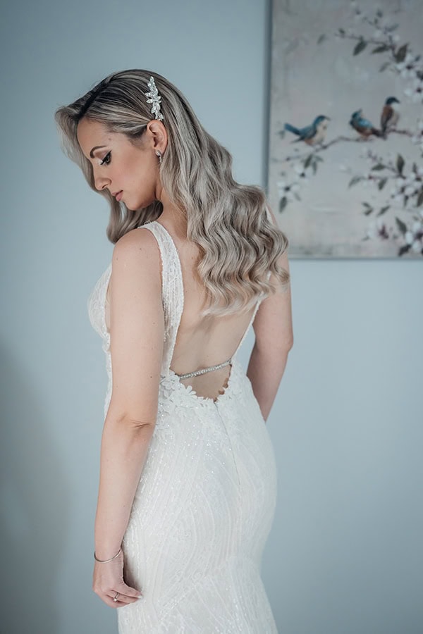 chic-summer-wedding-white-flowers-gold-accents_06