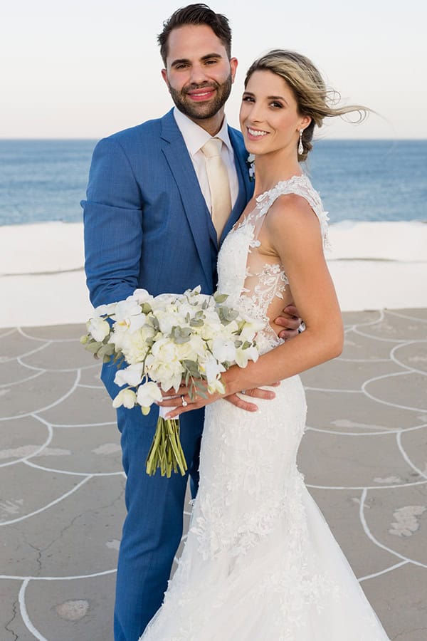 destination-summer-wedding-sifnos-island-white-florals_01