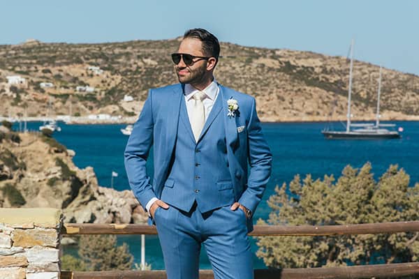 destination-summer-wedding-sifnos-island-white-florals_16