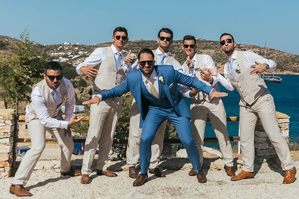 destination-summer-wedding-sifnos-island-white-florals_17