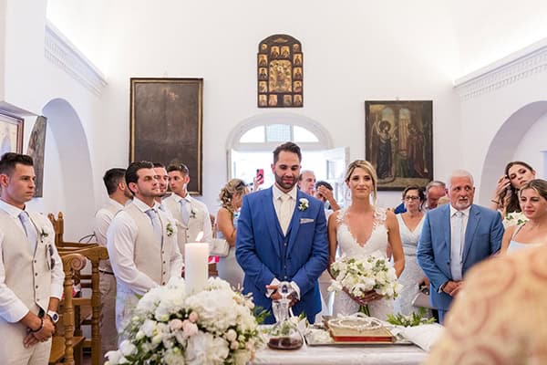 destination-summer-wedding-sifnos-island-white-florals_32