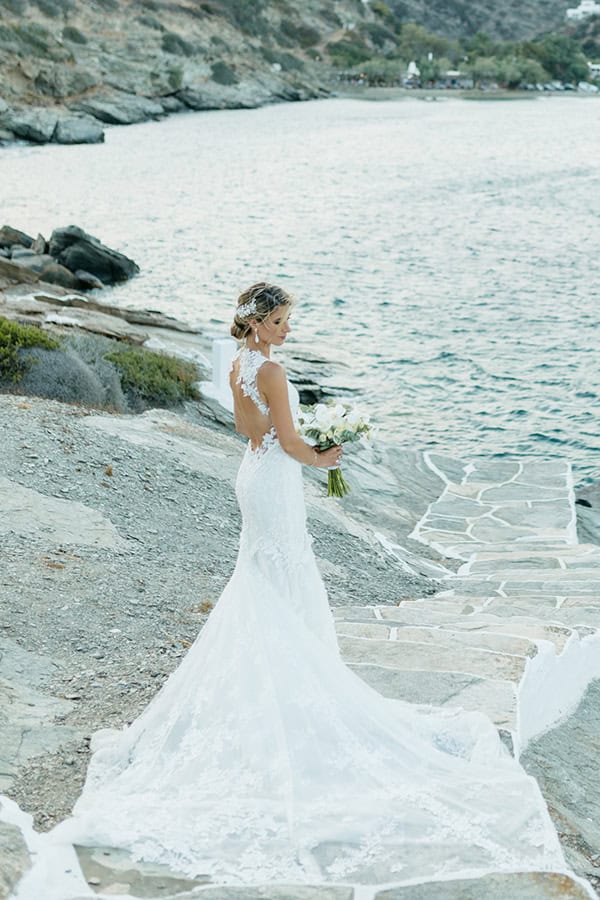 destination-summer-wedding-sifnos-island-white-florals_46