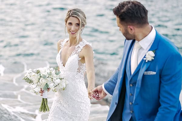 destination-summer-wedding-sifnos-island-white-florals_47