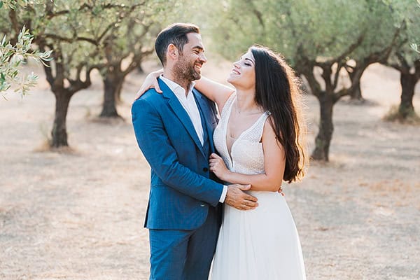 Ρομαντικός φθινοπωρινός γάμος με ελιά και λευκά τριαντάφυλλα │ Φανή & Πέτρος