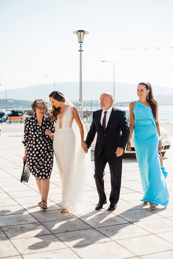 romantic-summer-wedding-volos-white-roses-olives_16x