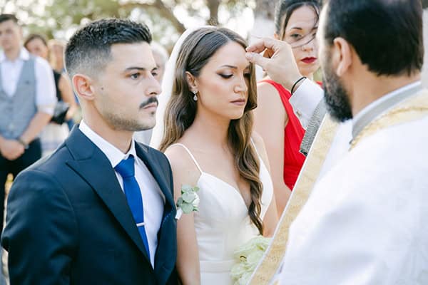 romantic-wedding-athens-white-florals_18