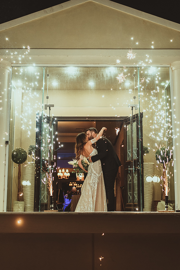 stunning-fall-wedding-athens-warm-peach-hues_29