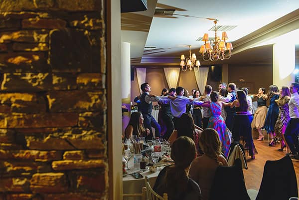 stunning-fall-wedding-athens-warm-peach-hues_32