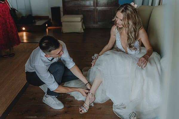 stunning-wedding-athens-lush-florals_09