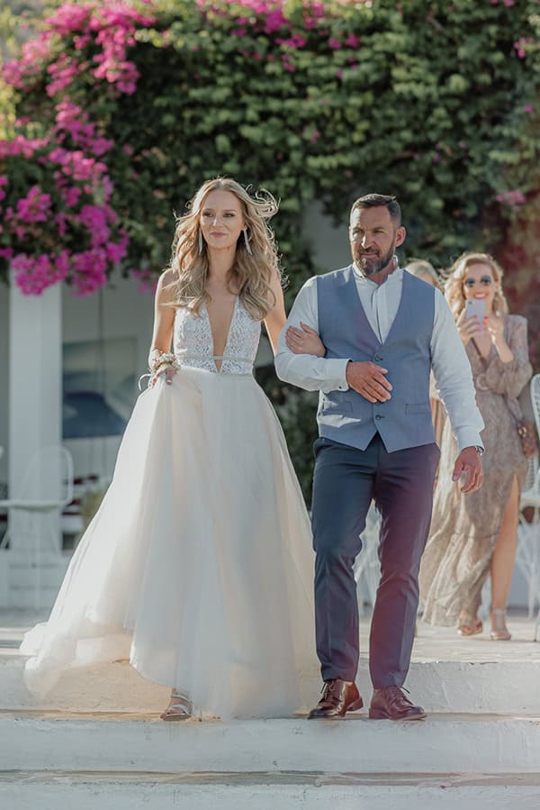 stunning-wedding-athens-lush-florals_23