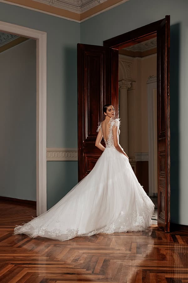 stylish-wedding-dresses-stunning-feminine-bridal-look_02