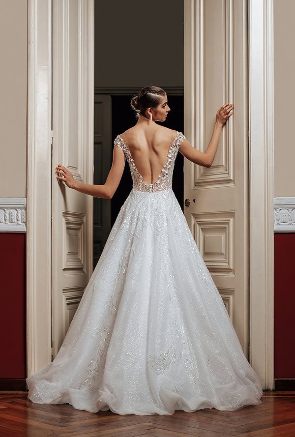 stylish-wedding-dresses-stunning-feminine-bridal-look_19