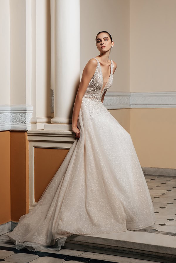 stylish-wedding-dresses-stunning-feminine-bridal-look_21