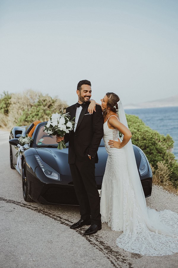 summer-wedding-athens-dressed-white-colors-beautiful-florals_01