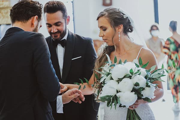summer-wedding-athens-dressed-white-colors-beautiful-florals_17