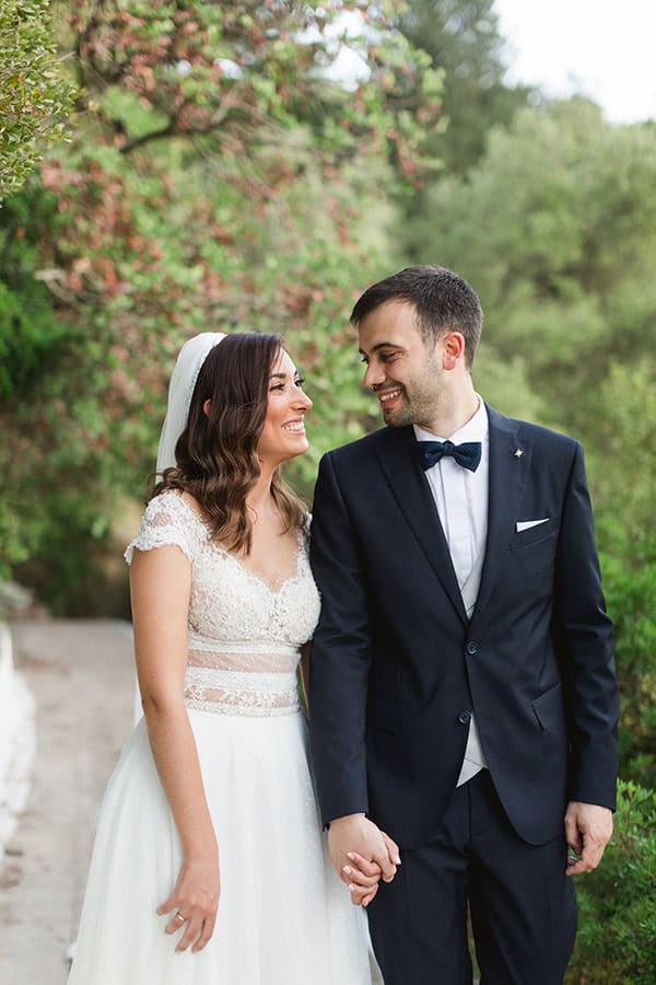 summer-wedding-lefkada-white-roses_01